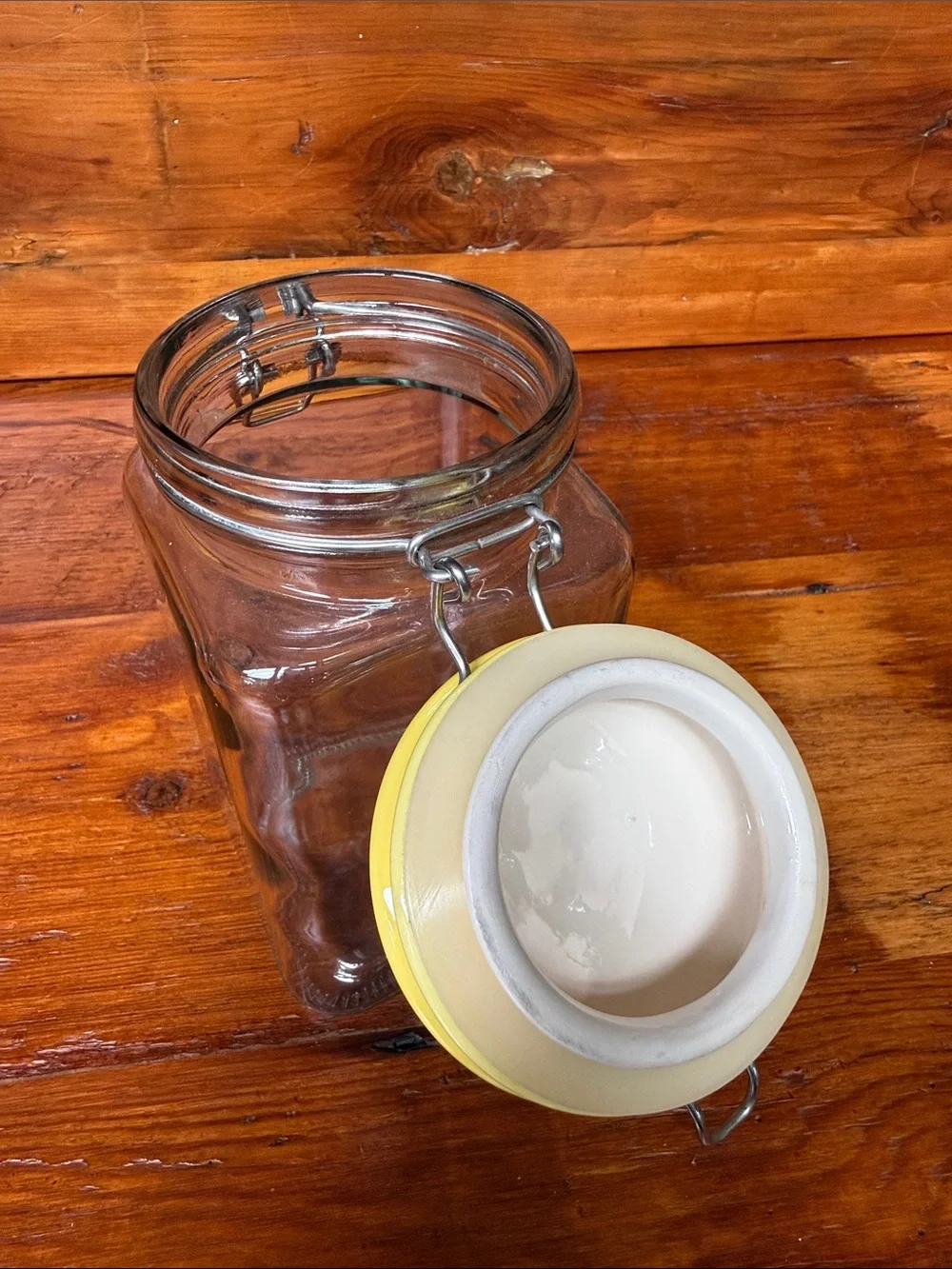 Clear Glass Airtight Jar with Yellow White Lid
